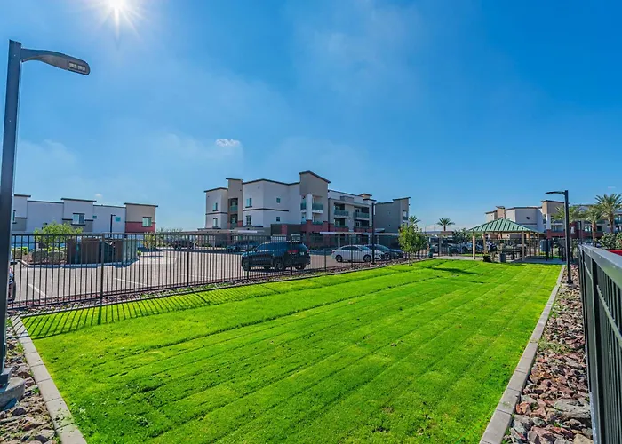 Apartment Spot Near Westagate With Balcony Pool Gym Parking Wd
