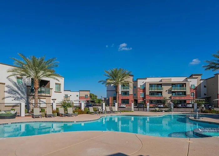 Apartment Spot Near Westagate With Balcony Pool Gym Parking Wd *