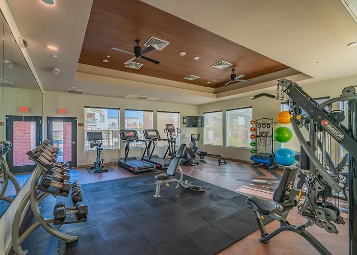 Apartment Spot Near Westagate With Balcony Pool Gym Parking Wd