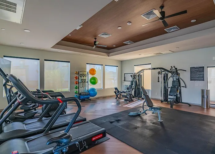 Apartment Spot Near Westagate With Balcony Pool Gym Parking Wd