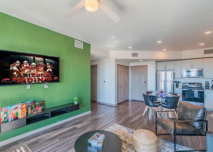 Spot Near Westagate With Balcony Pool Gym Parking Wd *