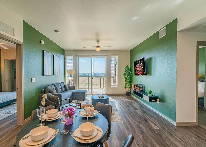 Spot Near Westagate With Balcony Pool Gym Parking Wd