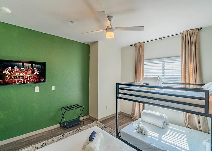 Apartment Spot Near Westagate With Balcony Pool Gym Parking Wd *